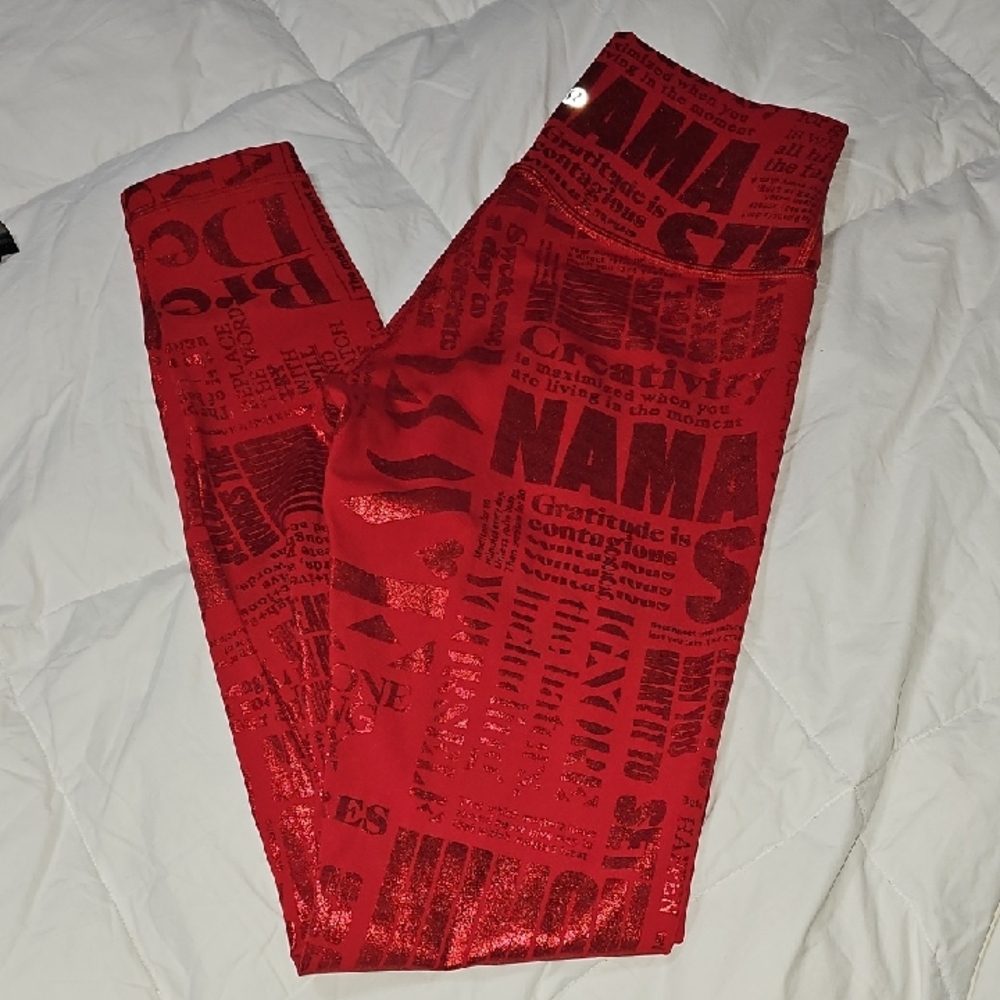 Lululemon Manefesto Leggings. Lunar New Year!! Sz 4!! Excellent Shape. Gorgeous